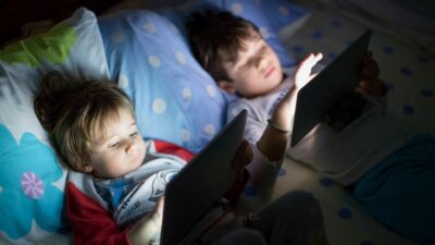 Screen time and heart disease in kids, How much screen time is safe for children, Screen time effects on child metabolism, Does screen time cause obesity in kids?, Best screen time limits for teens, Blue light and melatonin disruption, Boys vs girls screen time effects, Blood test for screen time damage, How to reduce screen time risks, Sleep vs screen time heart health,